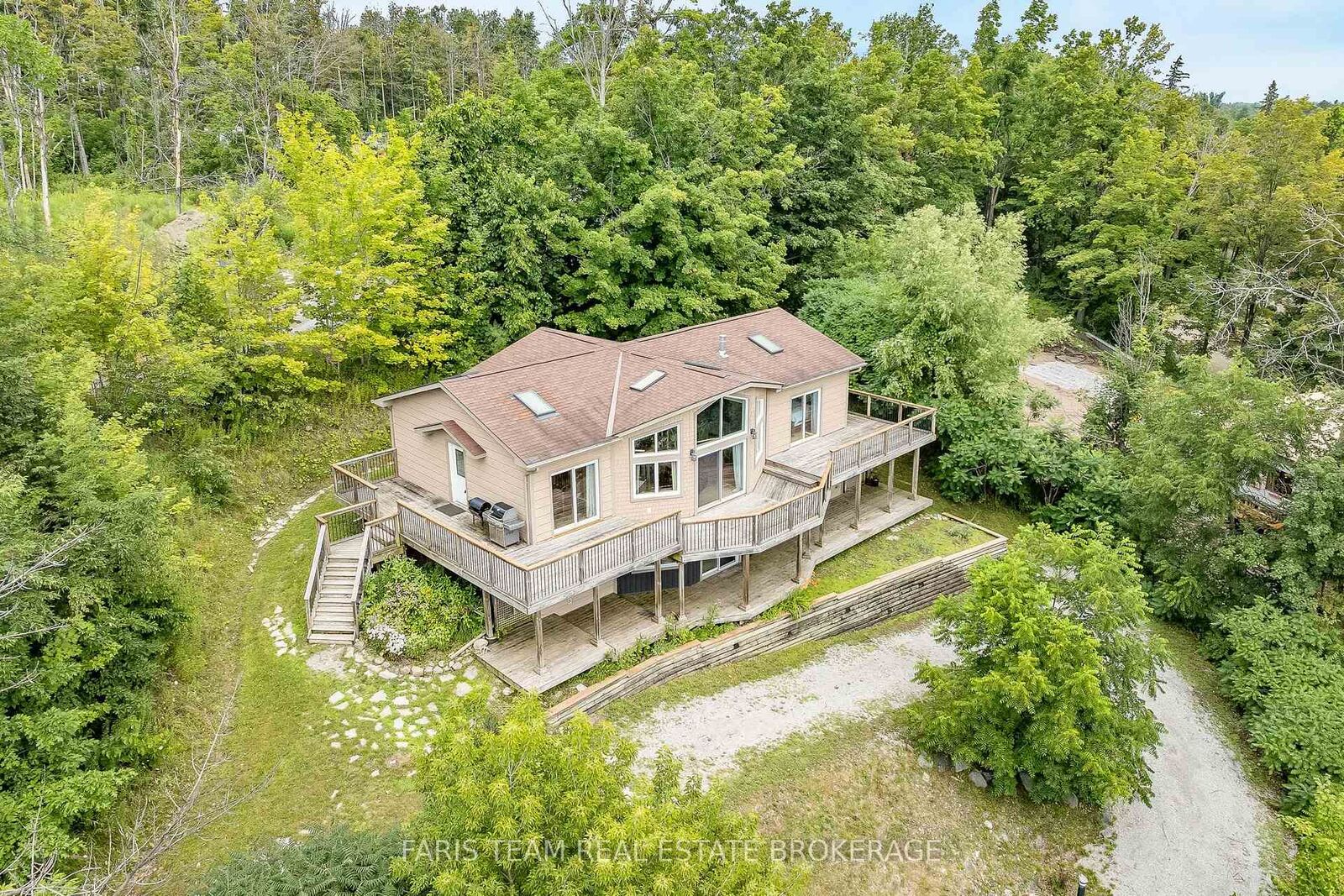 Property Photo: 1858 Woods Bay Road ON L3V 0V7
