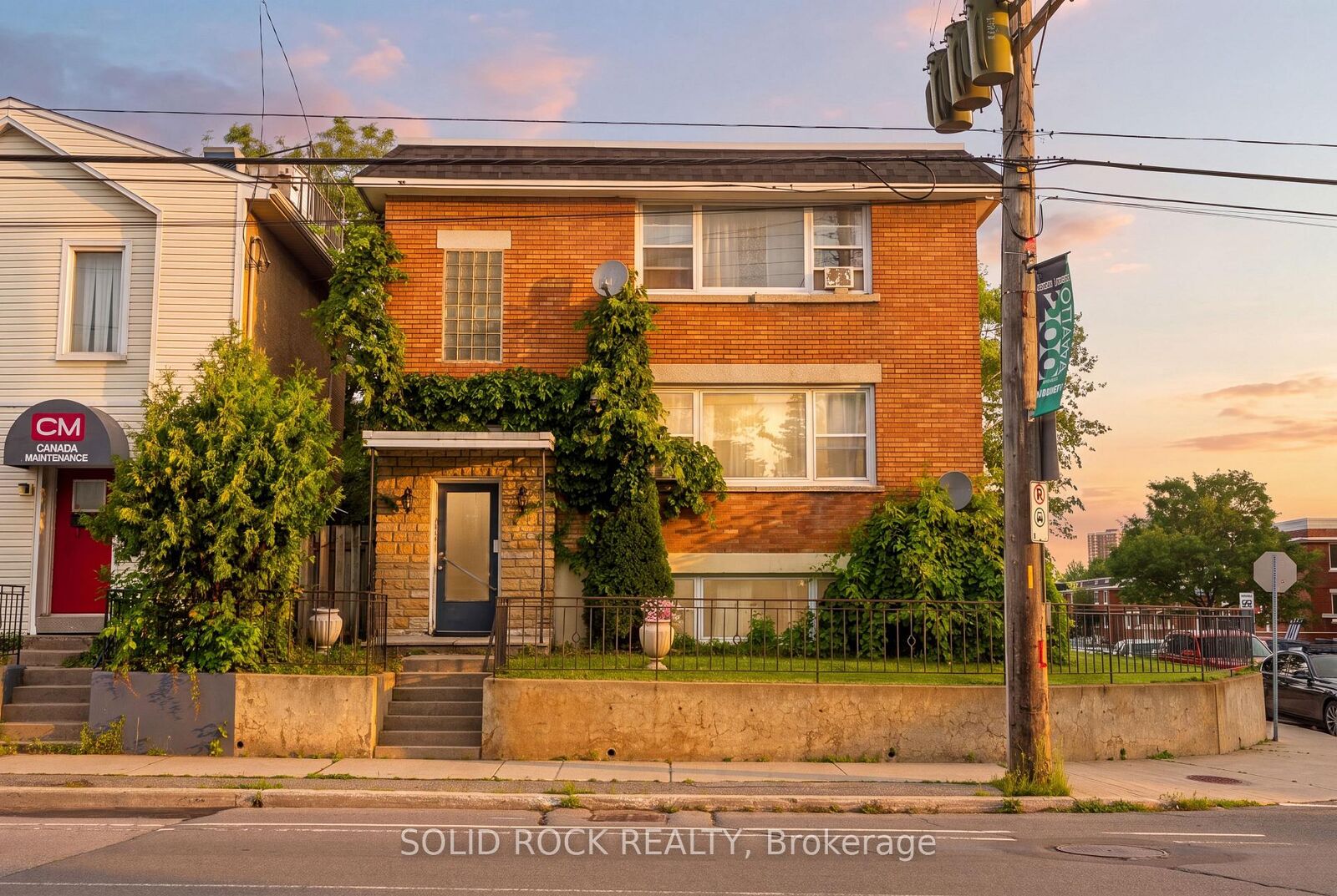 Property Photo: 289 McArthur Avenue ON K1L 6P3