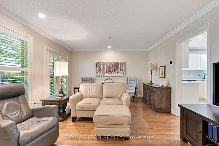 Property Photo: 1151 Riverside Drive 17 ON N6H 2T7