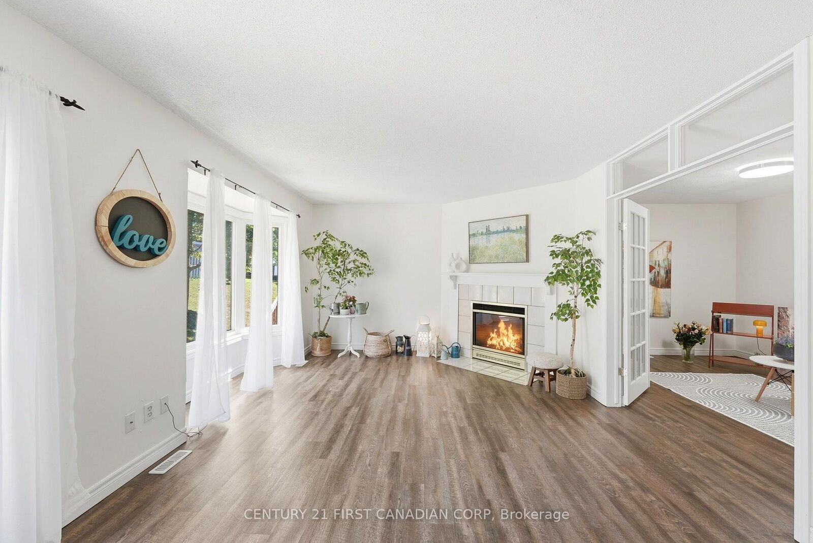 Property Photo: 1548 Richmond Street 10 ON N6G 4W7