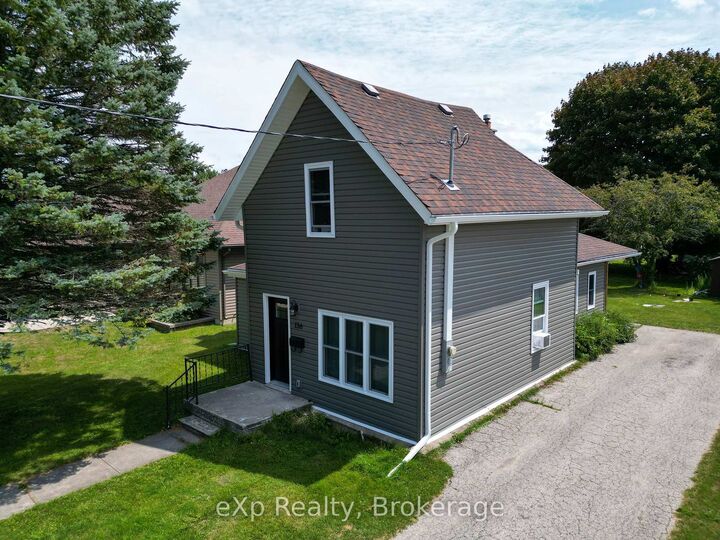 Property Photo: 136 Breadalbane Street S ON N0H 2L0