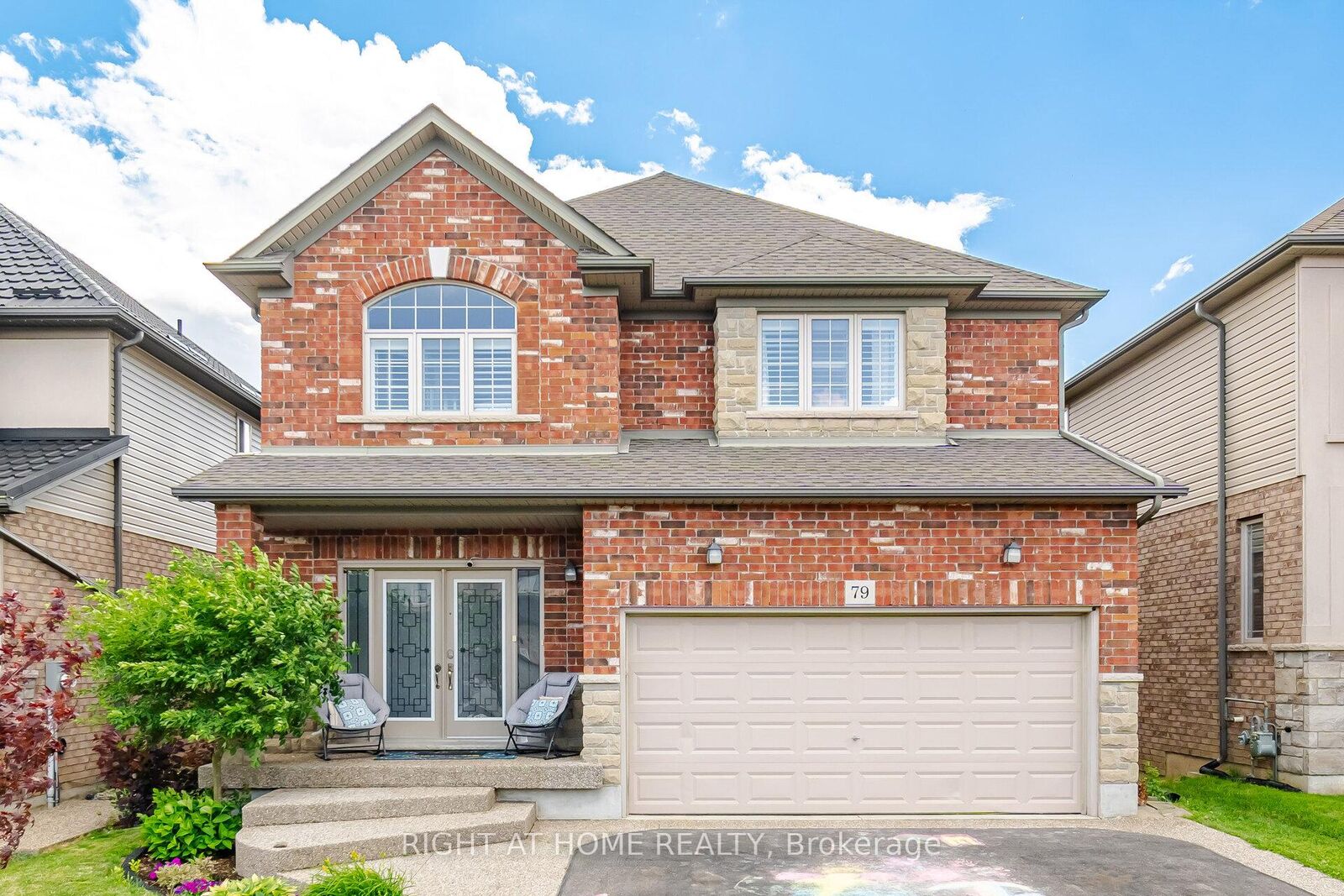 Property Photo: 79 Garinger Crescent ON L0R 1C0