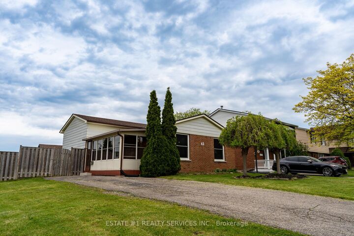 43 Dyer Street — photo 1