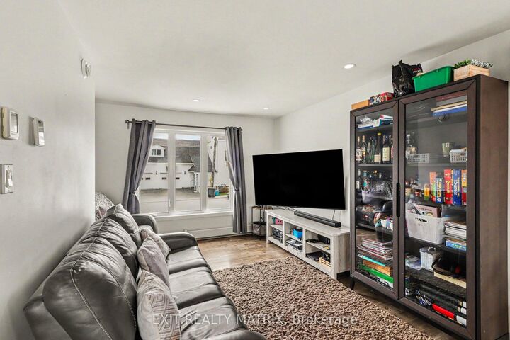 Property Photo:  184 Lavergne Street  ON K0A 3C0 