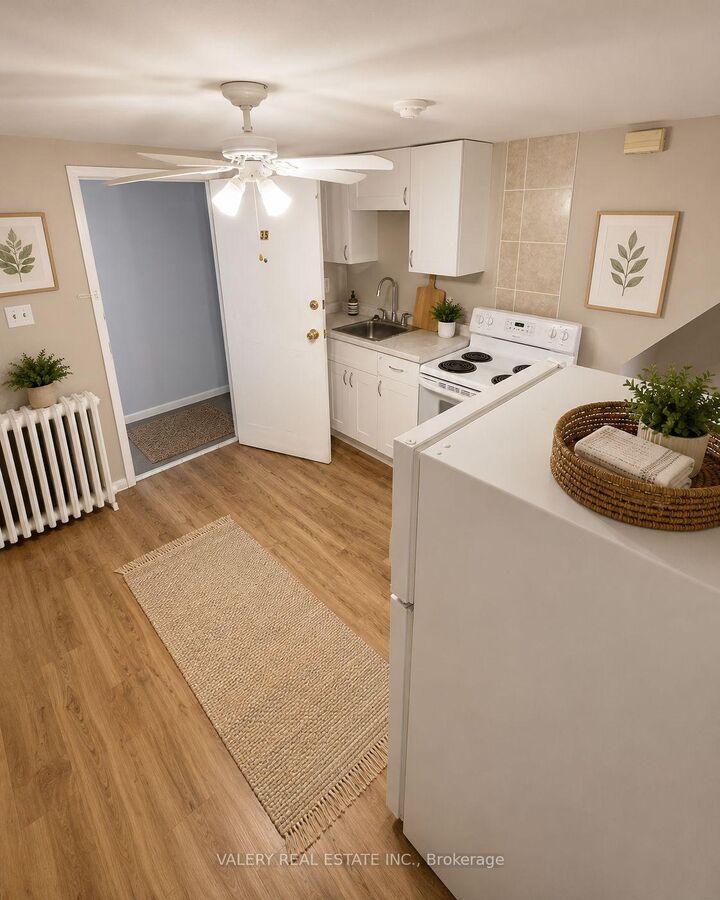 Property Photo:  220 Gordon Street 35  ON N1G 1X3 