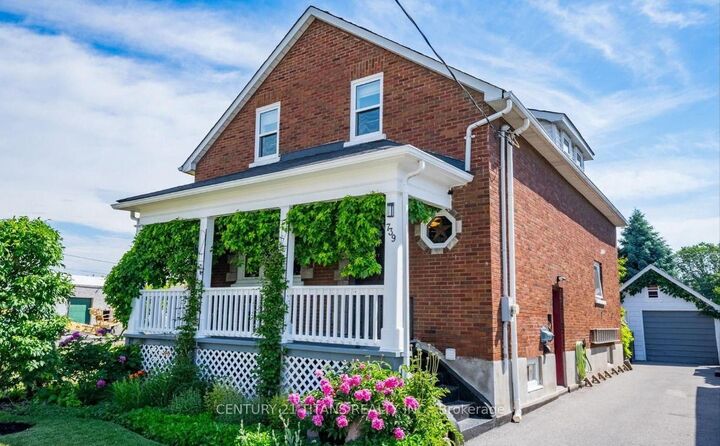 Property Photo: 739 Albert Street ON L1H 4T7