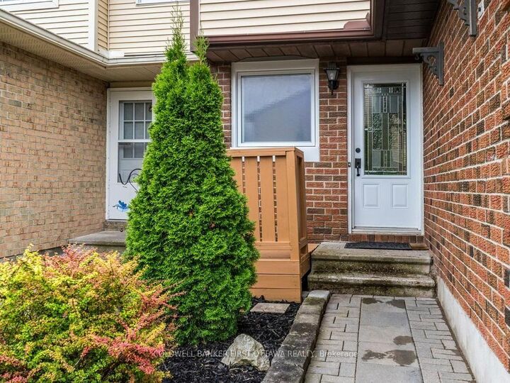 Property Photo: 75 Sundback Lane ON K2L 2W8