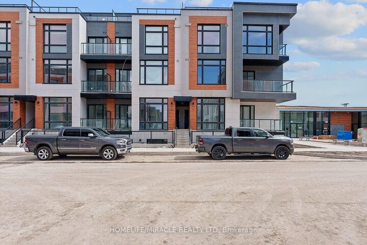 Property Photo: 5 Steckley House Lane Th704 ON L4S 0N2