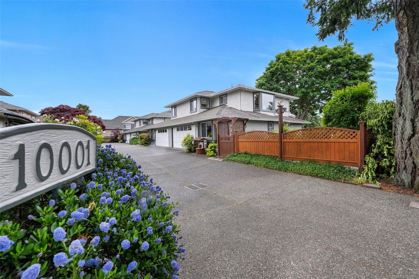 Property Photo: 10001 Fifth St #1 BC V8L 2X8