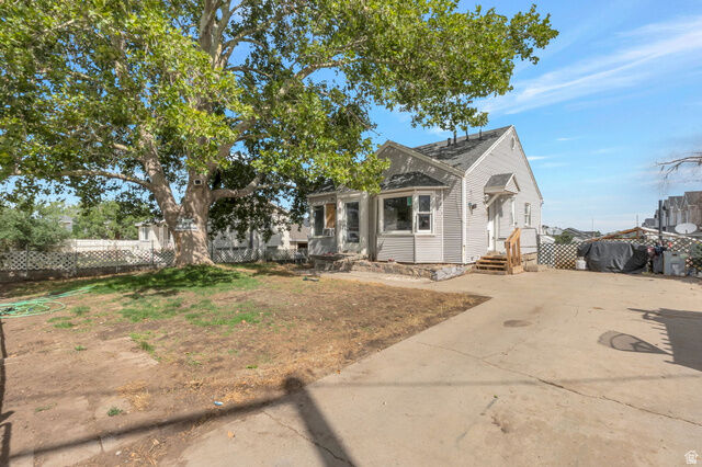 Property Photo: 167 E 700 N UT 84074
