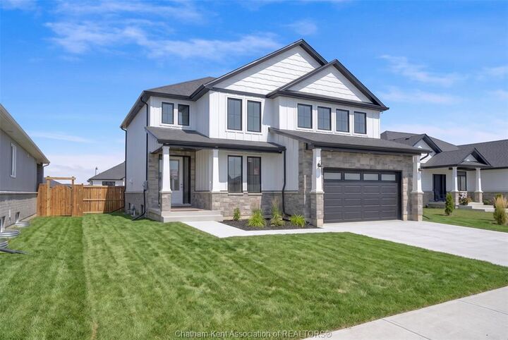 Property Photo: 168 Rosewood Crescent ON N7M 0V4