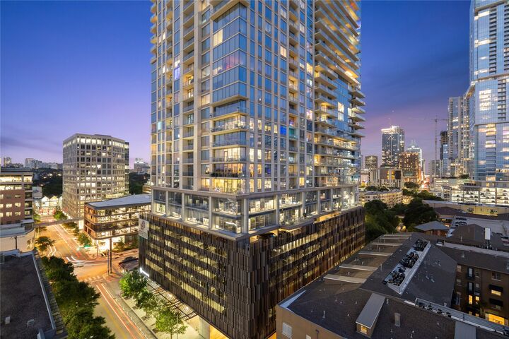 Property Photo: 300 Bowie Street 1301 TX 78703