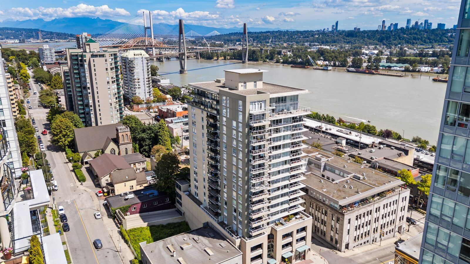 Property Photo: 39 Sixth Street 1408 BC V3L 0B3