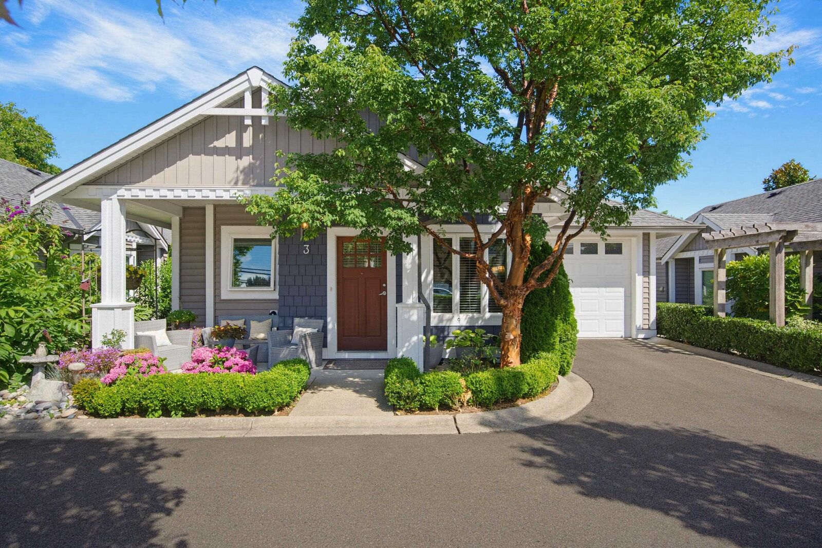 Property Photo: 1640 140 Street 3 BC V4A 0A7