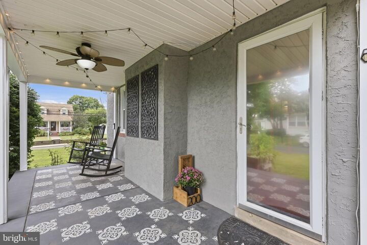 Property Photo:  200 W Moreland Avenue  PA 19040 