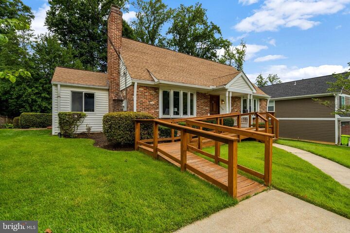 Property Photo:  8710 Piccadilly Place  VA 22151 
