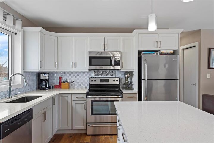Property Photo: 5 Mulberry Bay MB R5G 1H1