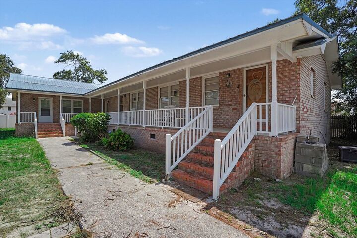 Property Photo:  520 Boundary Ave.  SC 29576 