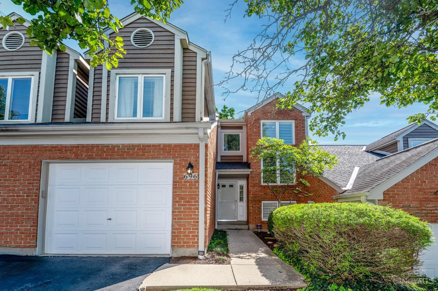 Property Photo: 696 Totten Way OH 45226