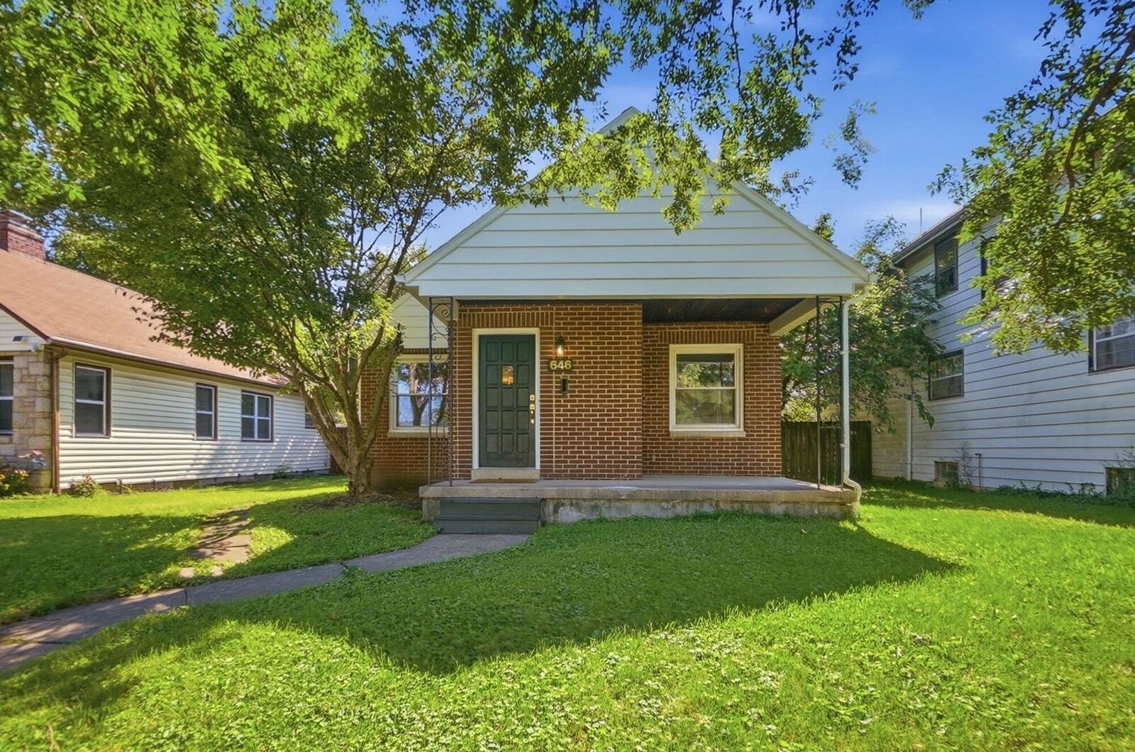 Property Photo: 646 S Weyant Avenue OH 43213