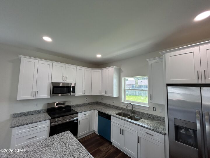 Property Photo:  7582 Kelsey Drive  FL 32404 