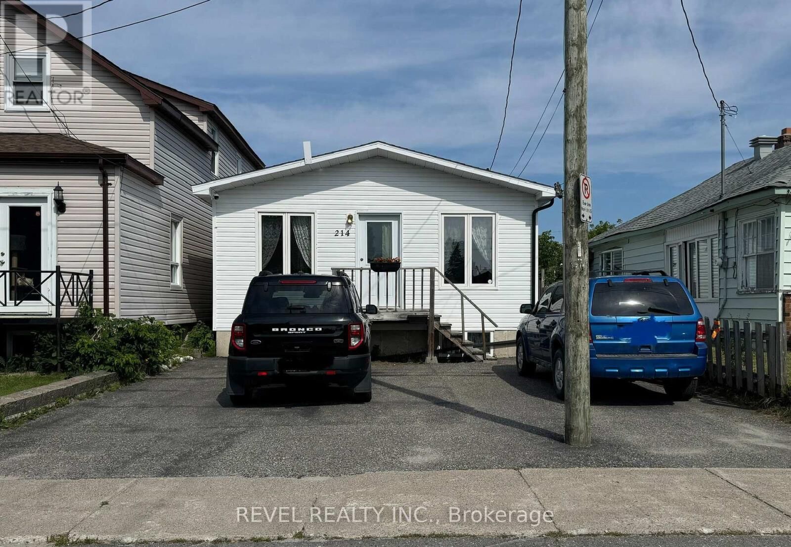 Property Photo:  214 Birch Street South  ON P4N 2B1 
