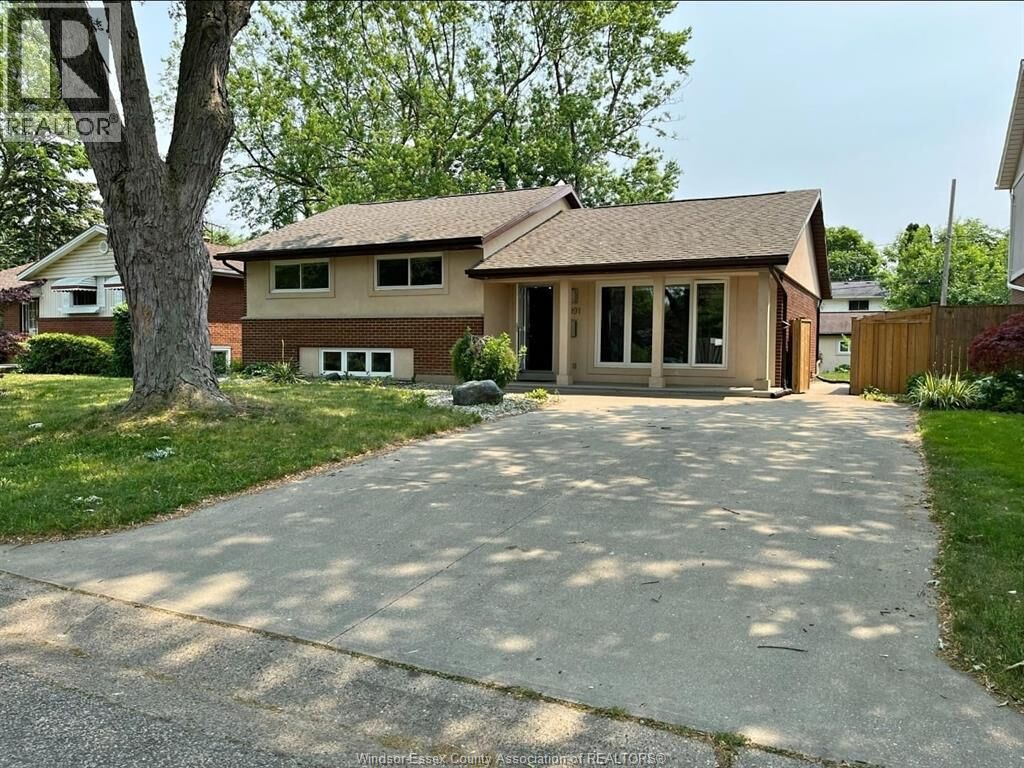 Property Photo:  4091 Churchill Drive  ON N9G 2E6 