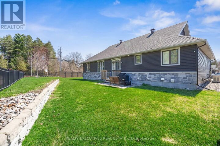 Property Photo:  90 Magnolia Way  ON K0G 1J0 