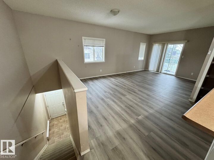 Property Photo:  2508 Hanna Crescent NW 28  AB T6R 3N7 