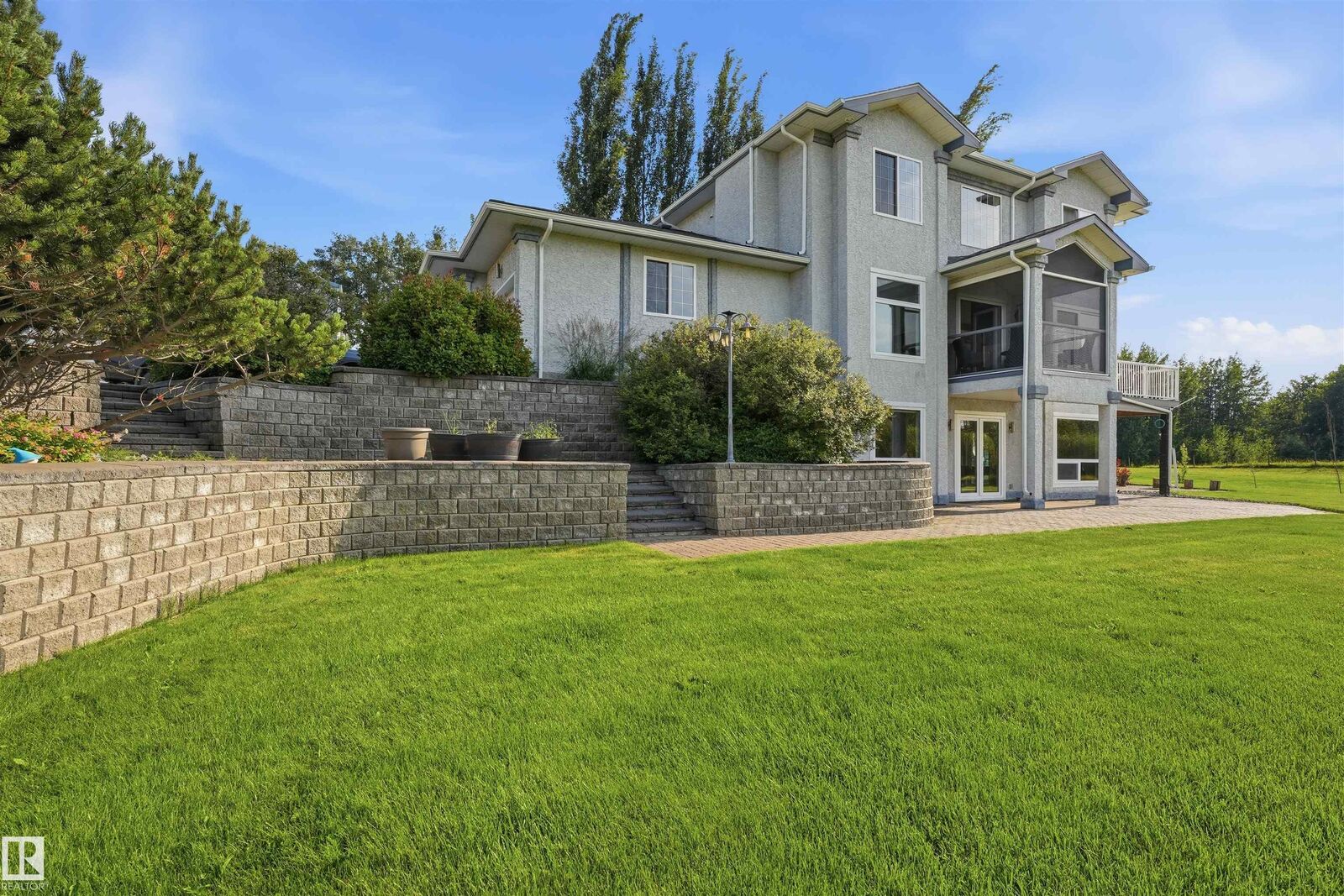 Property Photo: 27507 Twp Road 544 43 AB T8R 2B5