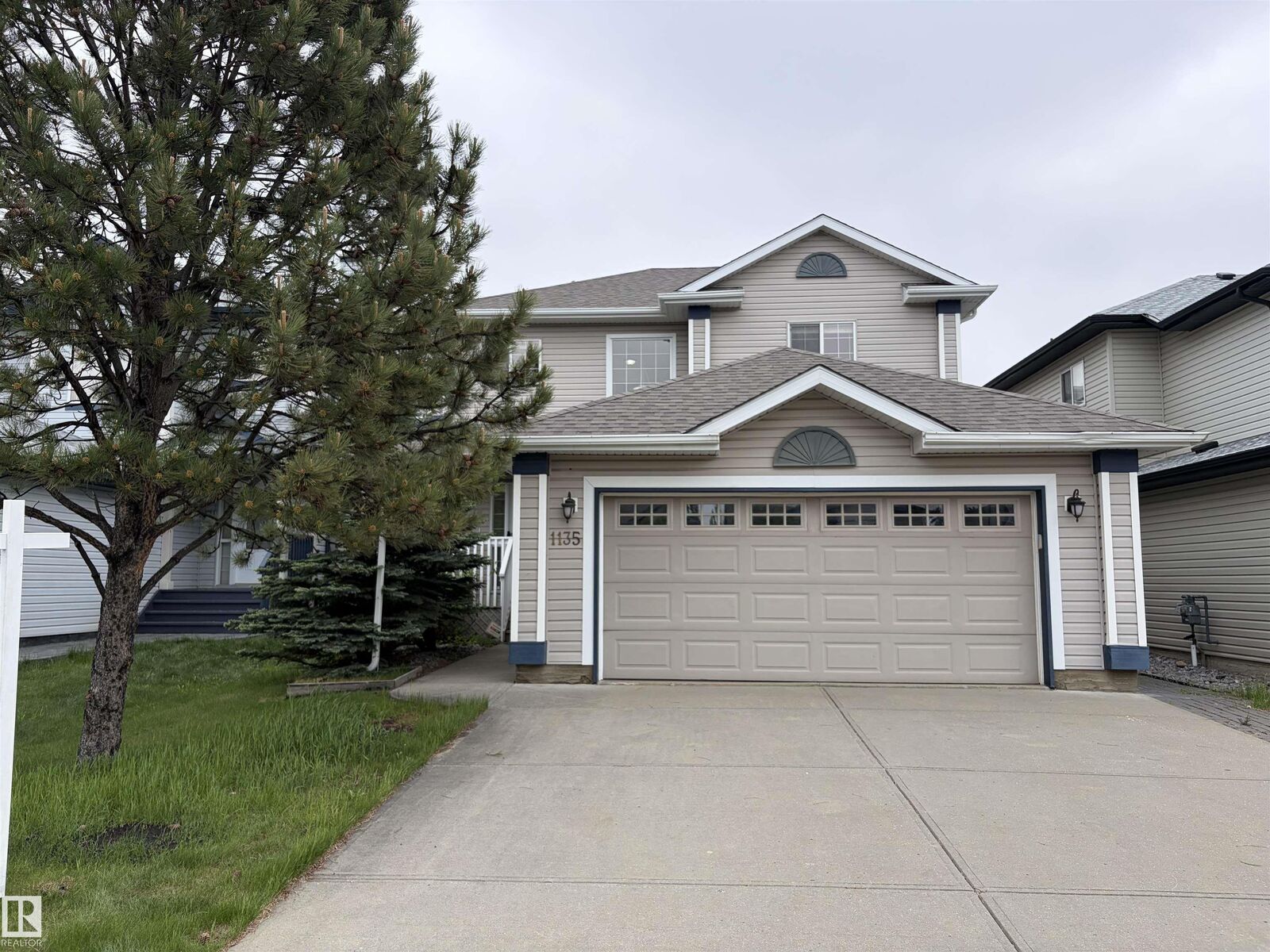 Property Photo:  1135 112 Street SW  AB T6W 1V1 