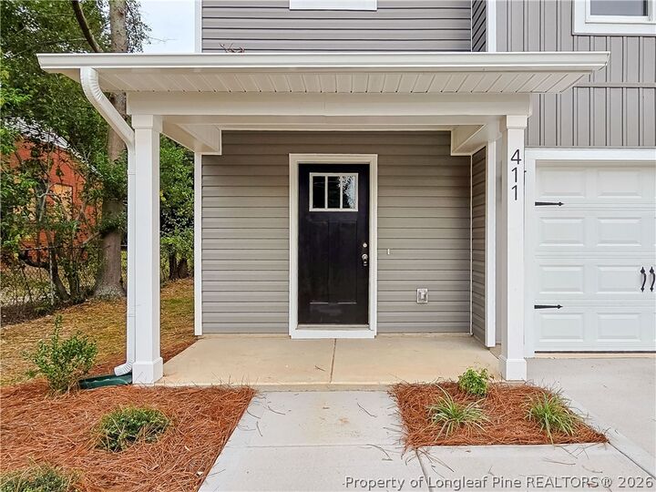 Property Photo:  411 Jefferson Drive  NC 28304 