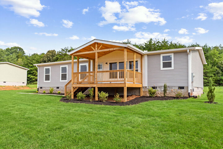 Property Photo: 361 County Road 784A TN 37331