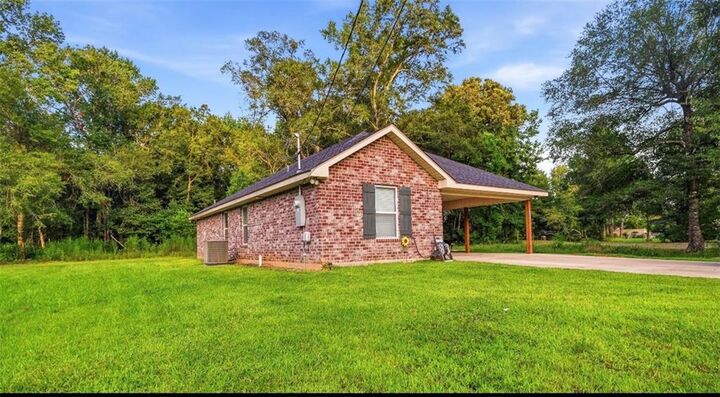 Property Photo:  2565 Hickory Hill Road  LA 71360 