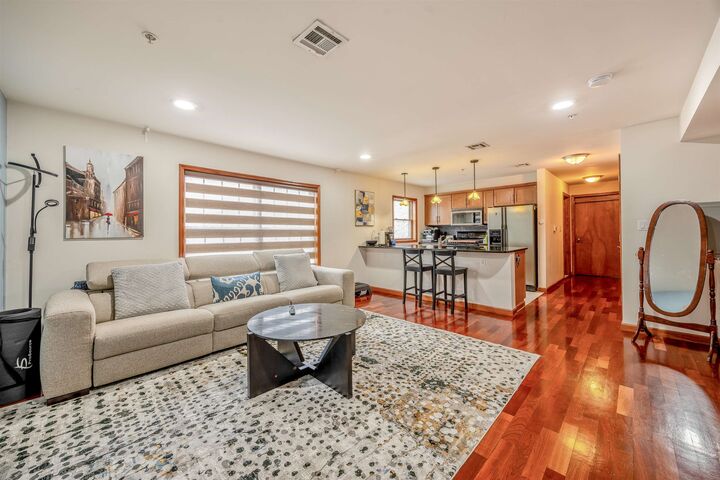 Property Photo:  209 40th St 2C  NJ 07087 