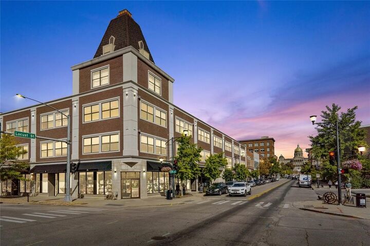 Property Photo:  400 E Locust Street  IA 50309 