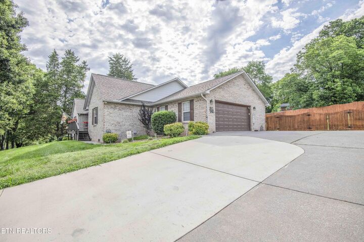 Property Photo: 1217 Topside Rd TN 37777