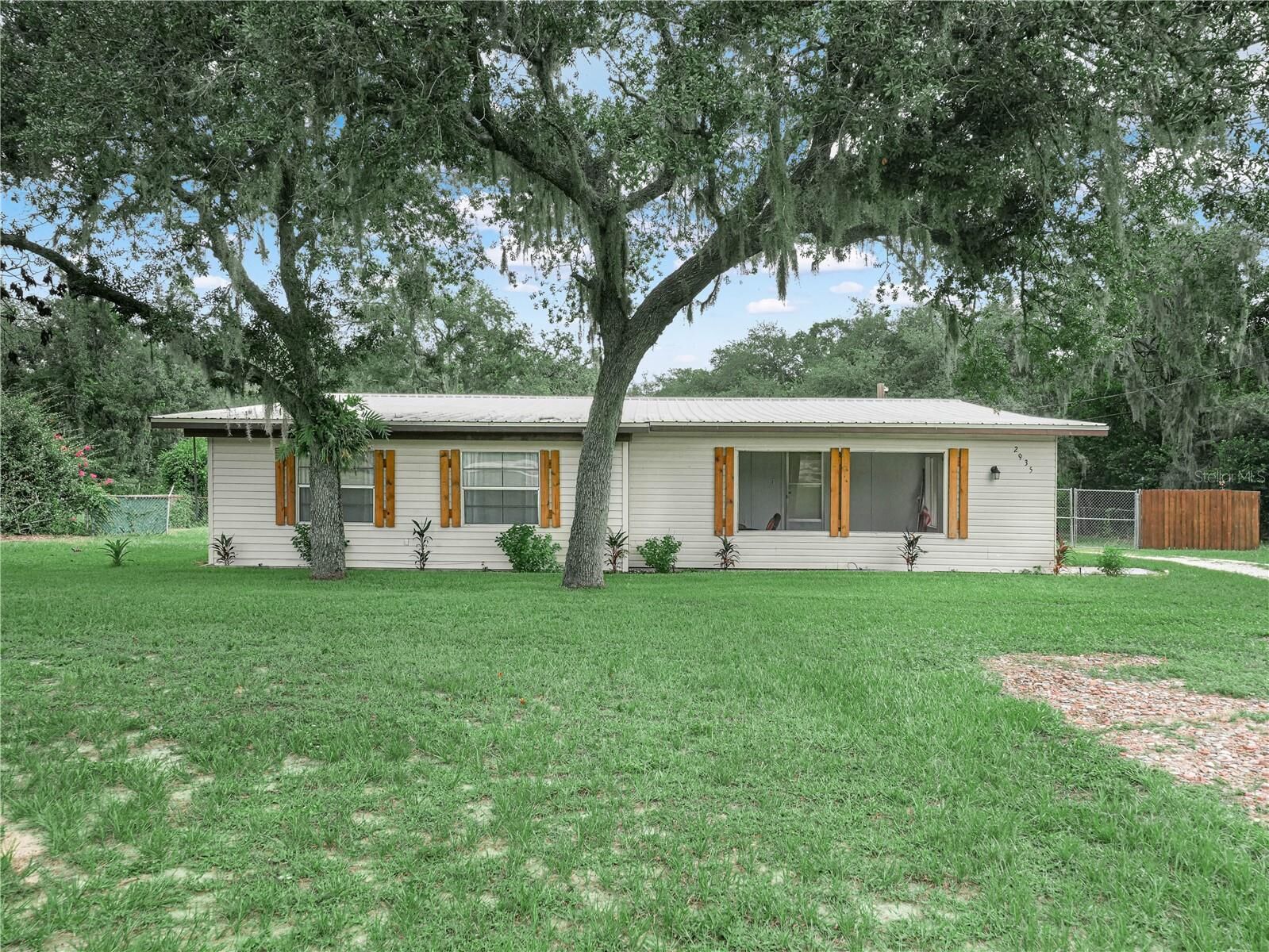Property Photo: 2935 N Silver Spur Loop FL 33898