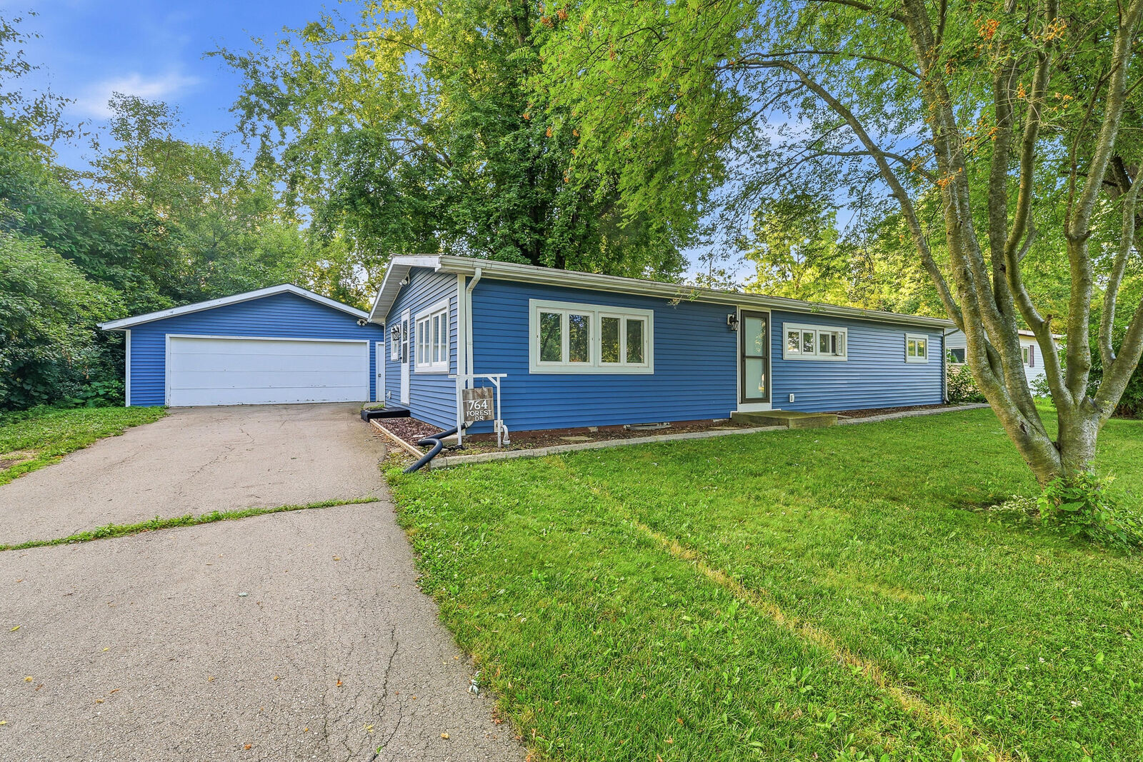 Property Photo: 764 Forest Dr WI 53050