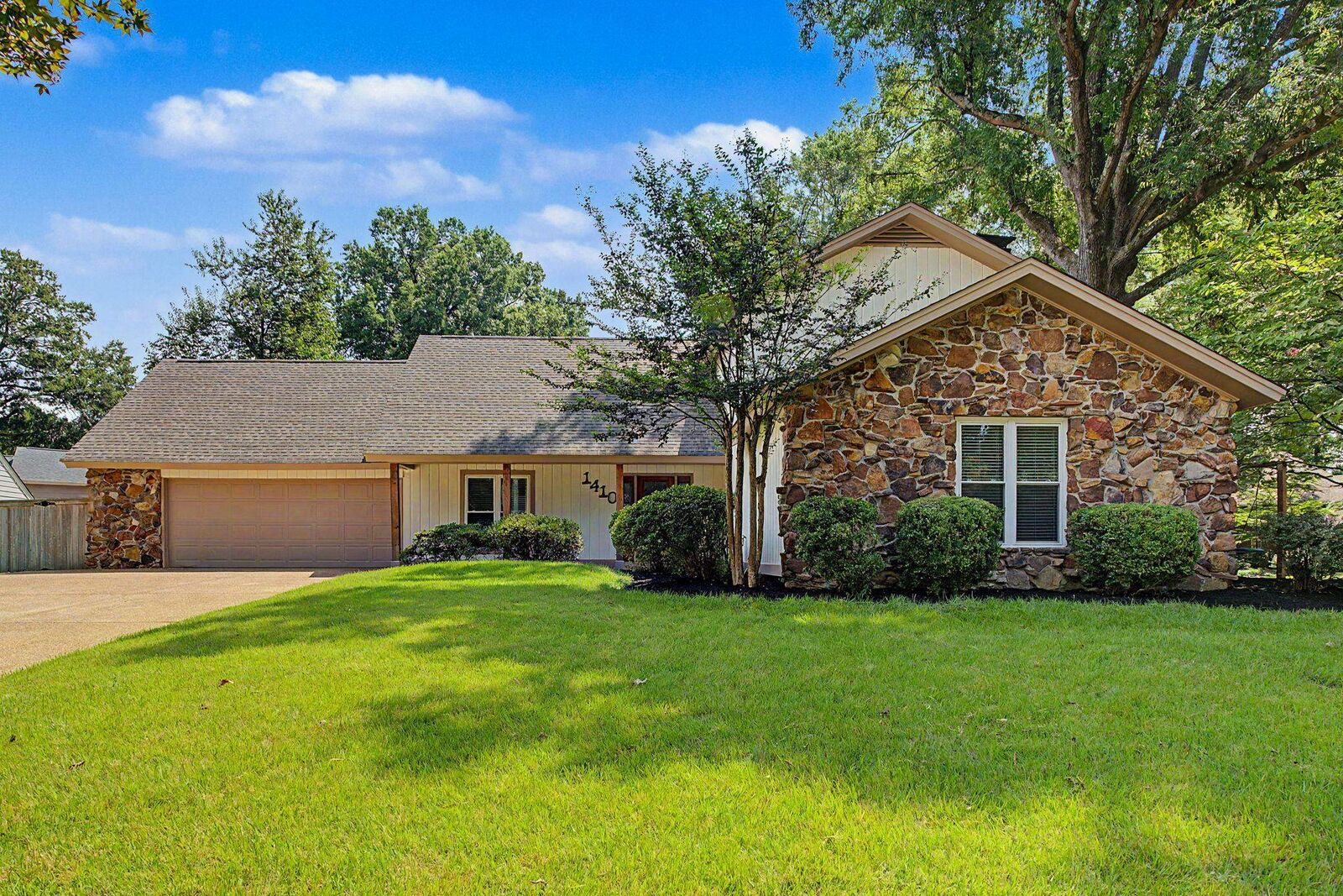 Property Photo:  1410 Riverwood Cv  TN 38138 