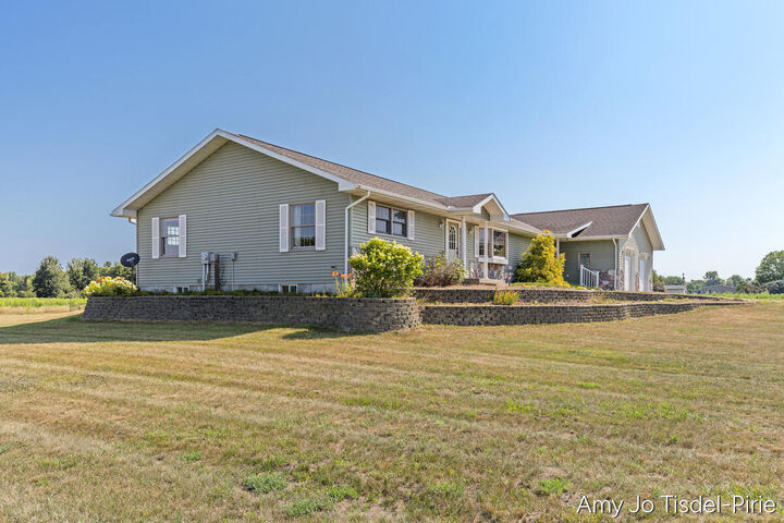 Property Photo:  16972 W Stanton Road  MI 49339 