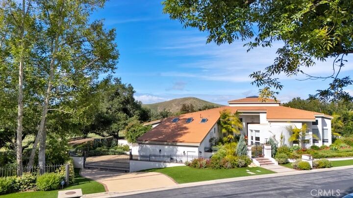 Property Photo: 4514 Rayburn CA 91362