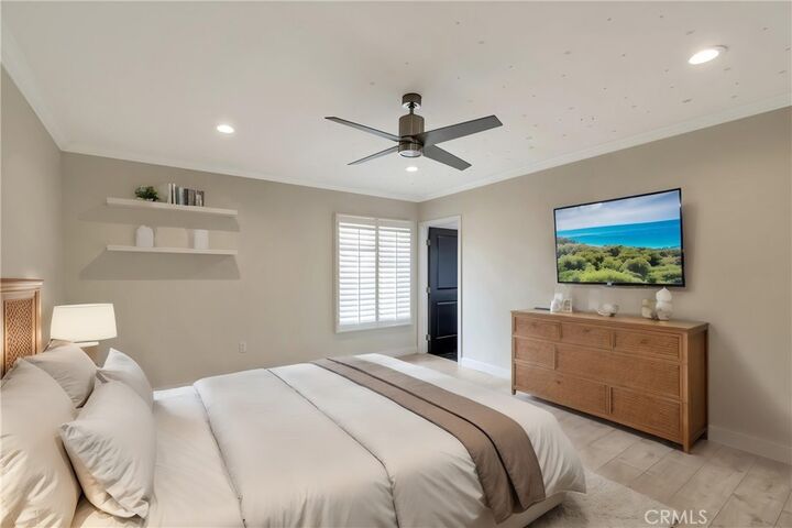 Property Photo: 17227 Keswick Street CA 91406