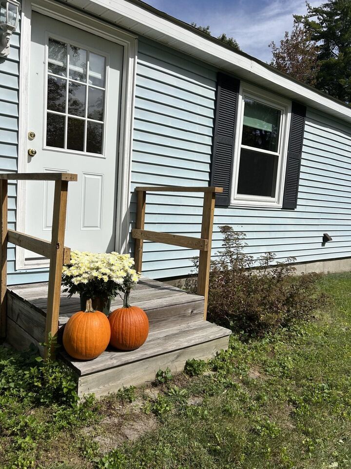 Property Photo:  410 Sheridan Road  NH 03254 