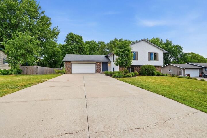Property Photo: 4027 Elmwood Drive MN 55375
