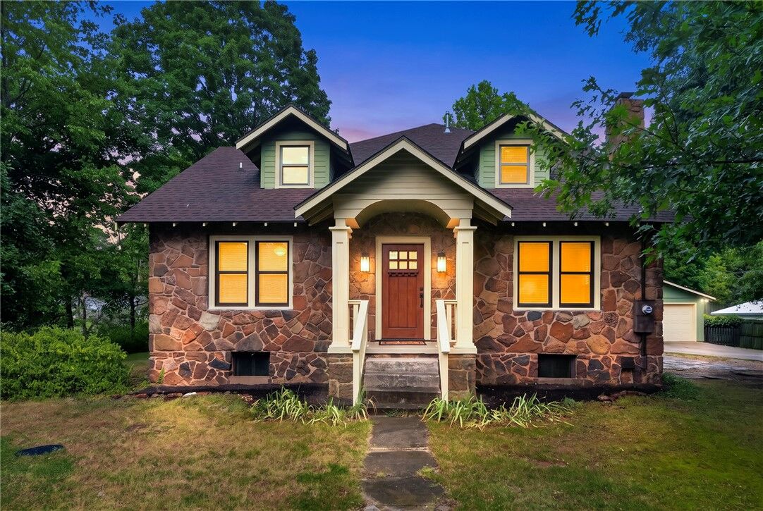 Property Photo: 846 Mission Boulevard AR 72701