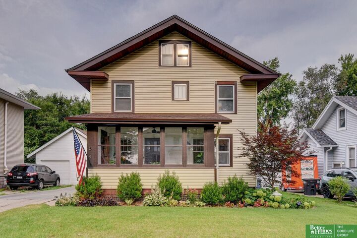Property Photo:  614 N 47 Street  NE 68132 