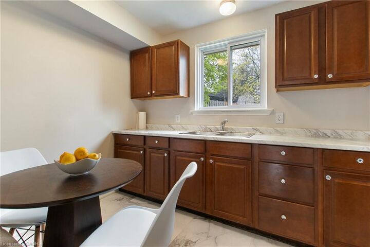 Property Photo: 29 Woodlawn Avenue ON N3V 1A4