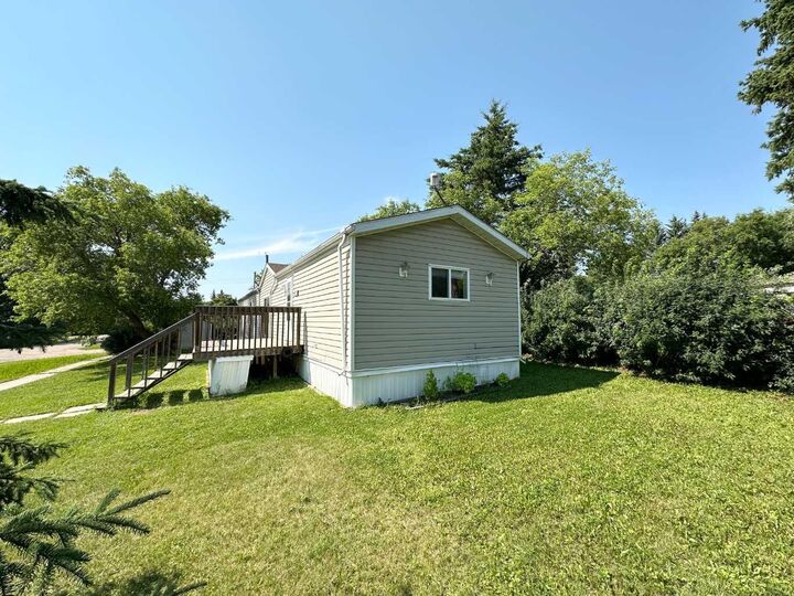 Property Photo: 5001 51 Street AB T0B 0X0