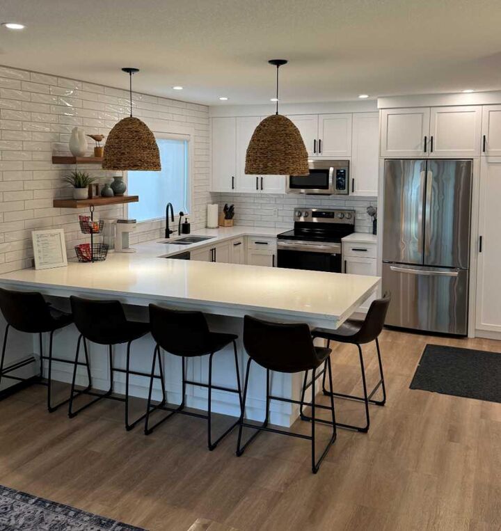 Property Photo:  4415 Lakeshore Drive #2  AB T4S 1C7 